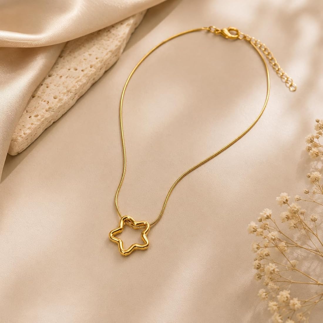 Minimalist Gold Plated Open Hollow Star Pendant Snake Chain Necklace