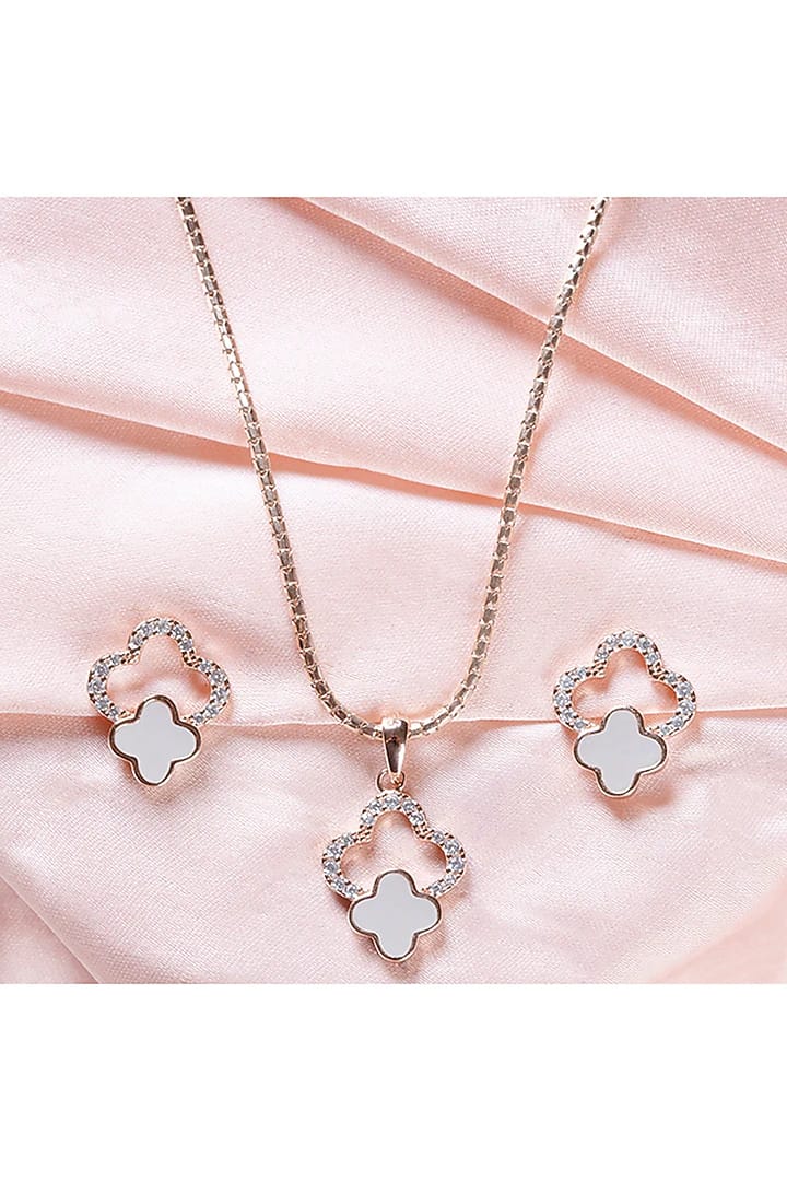Elegant Rose Gold Four-Leaf Clover Jewellery Set with Zircon Crystal Accents