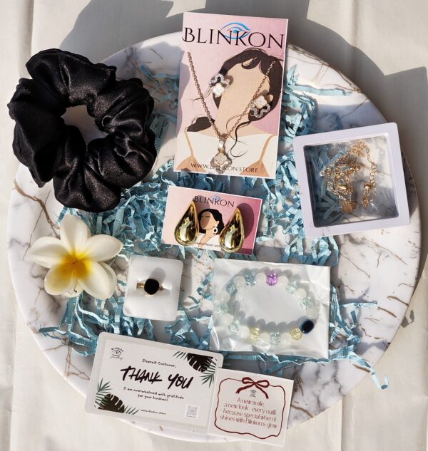 The 'Golden Glow' Complete Jewellery & Accessory Gift Set