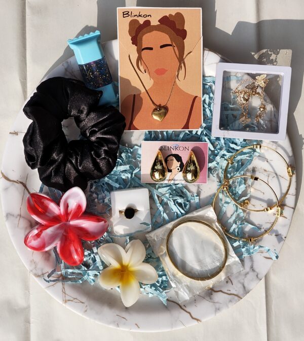 Trendy Women's Accessory and Jewelry Box by Blinkon